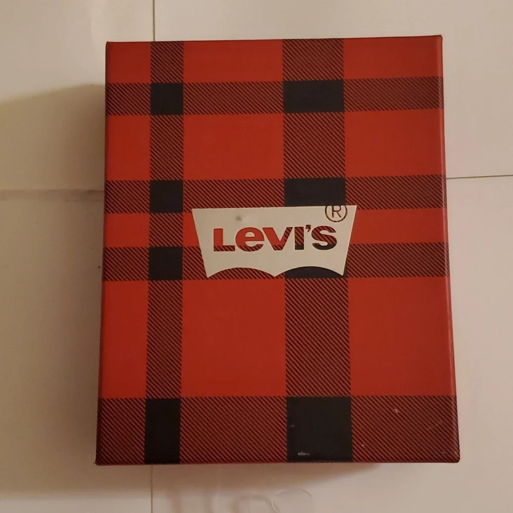 New mens real leather brown Levi's trifold wallet - Picture 7 of 7